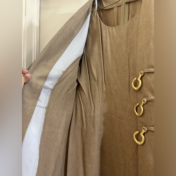 Formal Dress - Picture 4 of 6